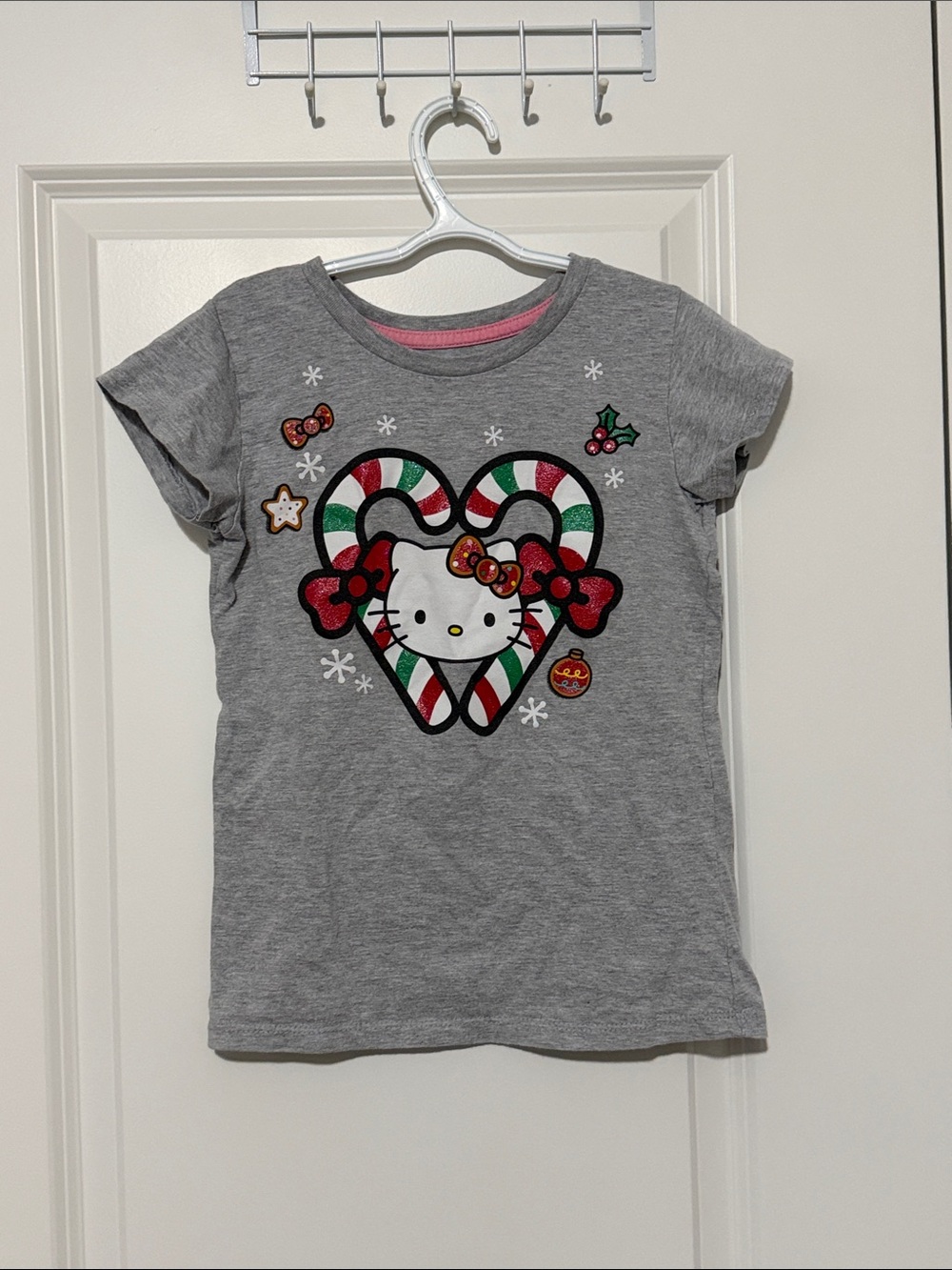 Hello Kitty Grey Tee with Candy-Heart Holiday Graphic